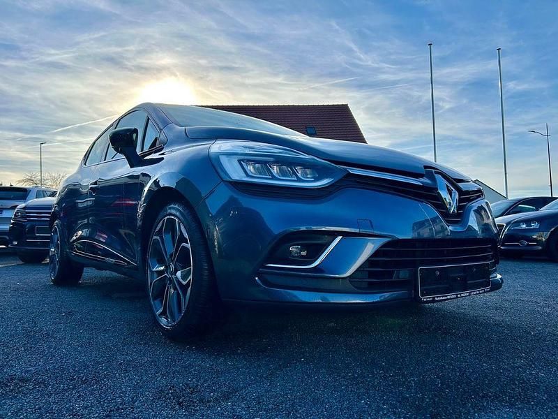 Gebraucht Renault Clio IV Intens 118 PS (86 kW) 2016 Blau Limousine