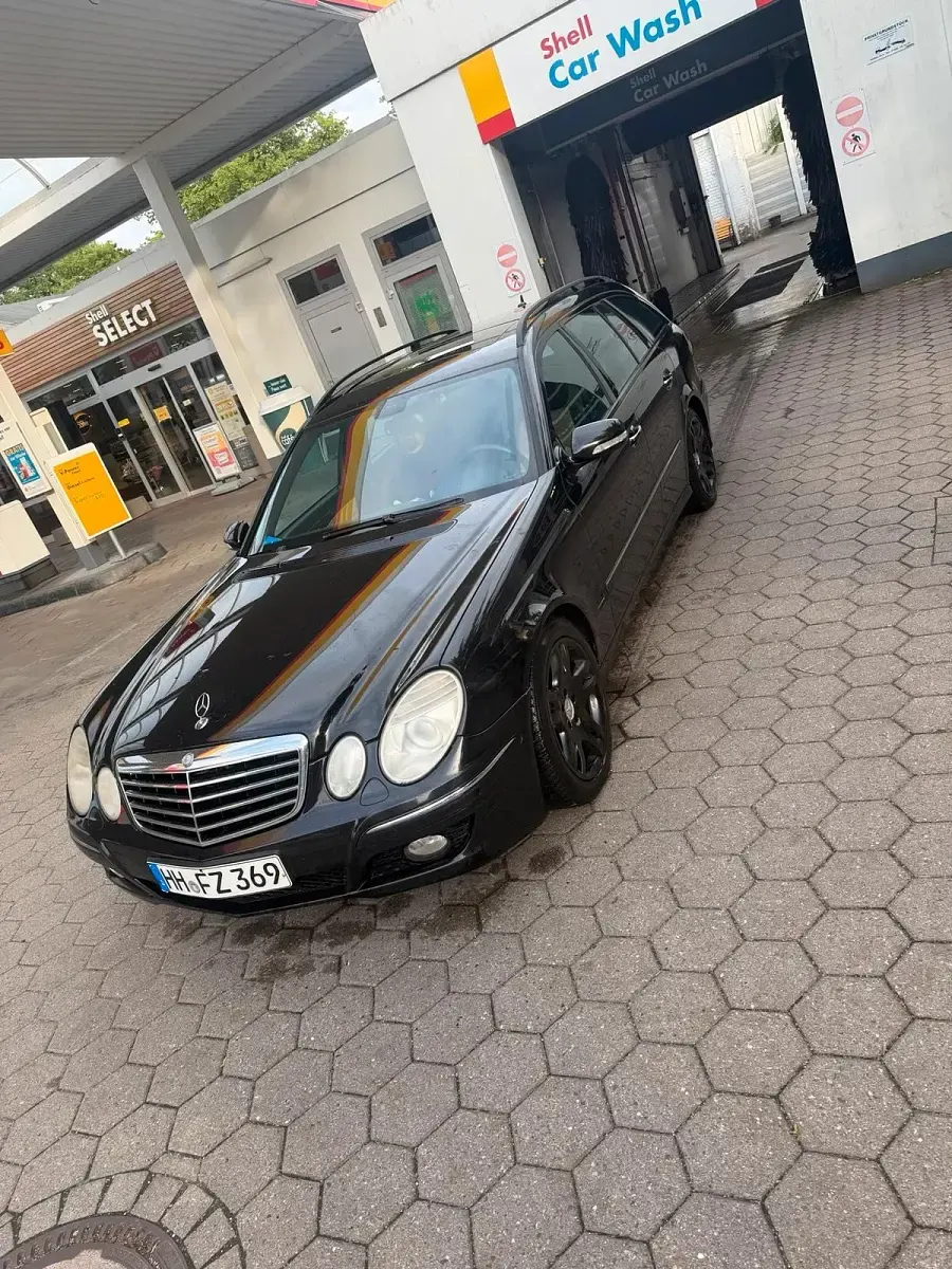 Gebraucht Mercedes E320 224 PS (164 kW) 2007 Schwarz Kombi