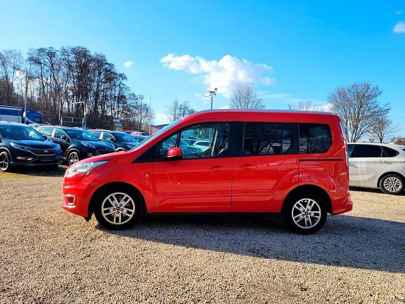 Gebraucht Ford Tourneo Connect Titanium 120 PS (88 kW) 2020 Rot Van / Kleinbus