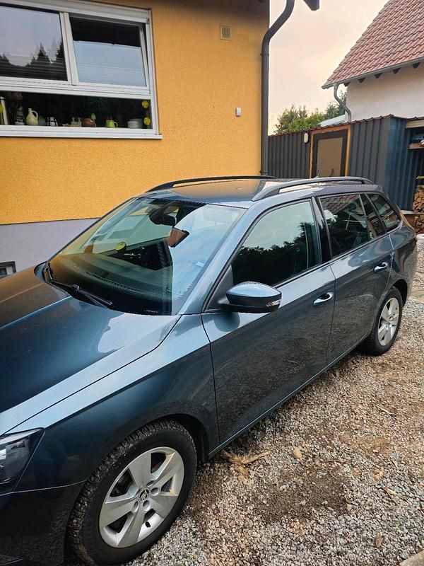 Gebraucht Skoda Fabia 105 PS (77 kW) 2016 Grau Kombi