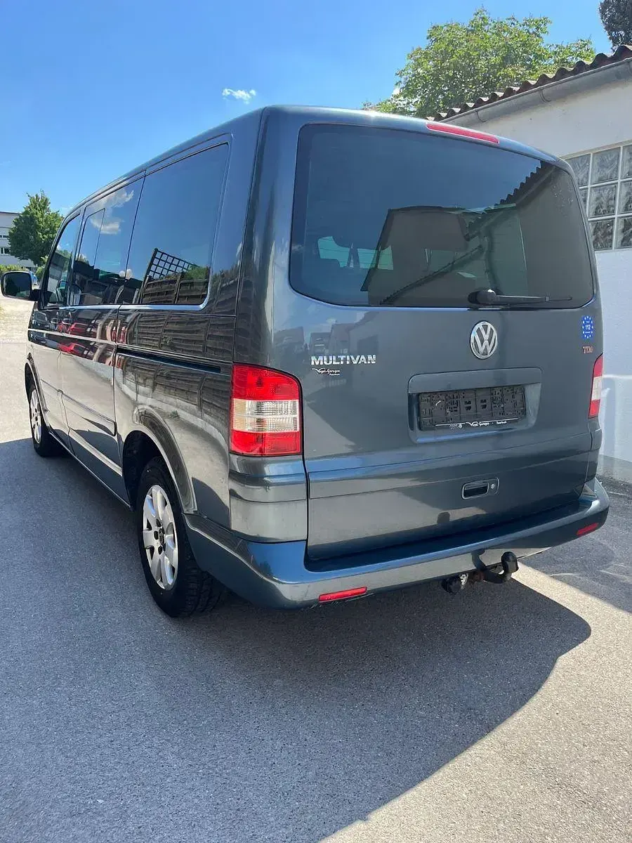 Gebraucht VW T5 174 PS (127 kW) 2003 Grau Van