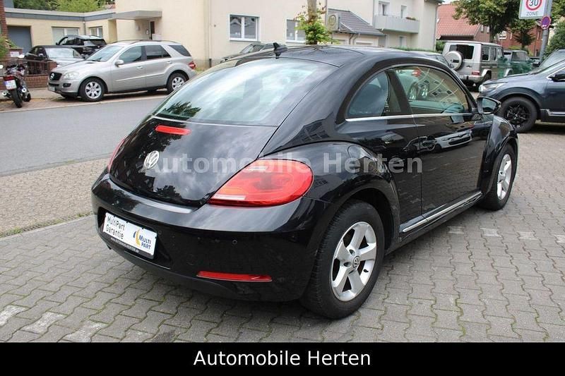 Gebraucht VW Beetle Design 105 PS (77 kW) 2012 Schwarz Kleinwagen