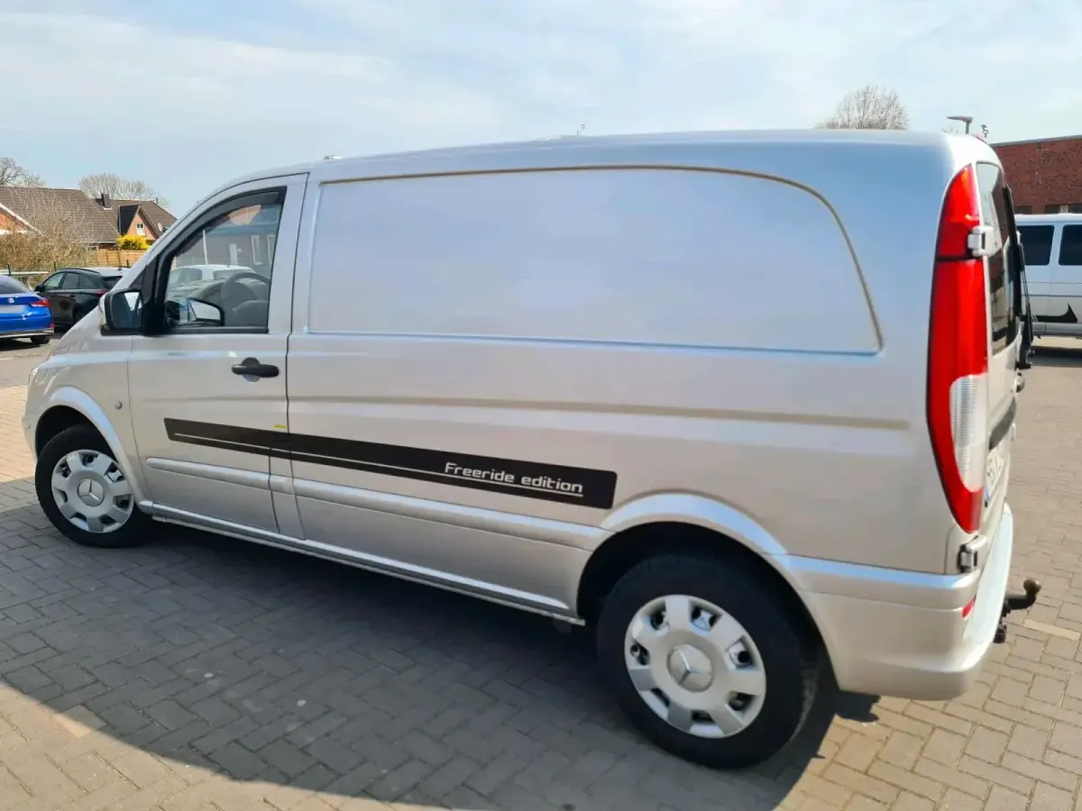 Gebraucht Mercedes Vito 95 PS (69 kW) 2014 Silber Van