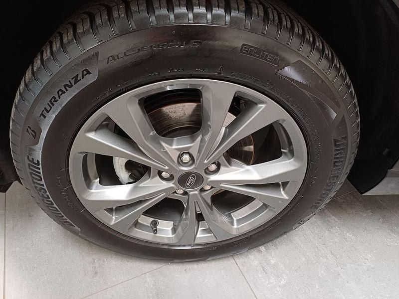 Gebraucht Ford Kuga ST-Line X 152 PS (111 kW) 2022 Schwarz SUV