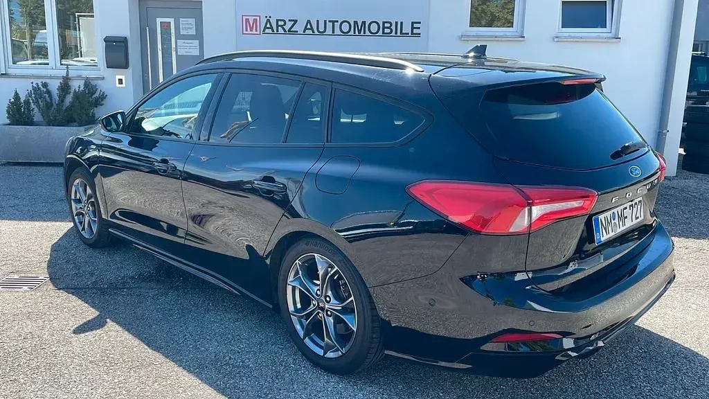 Usata Ford Focus ST-Line 120 CV (88 kW) 2021 Nero Berlina