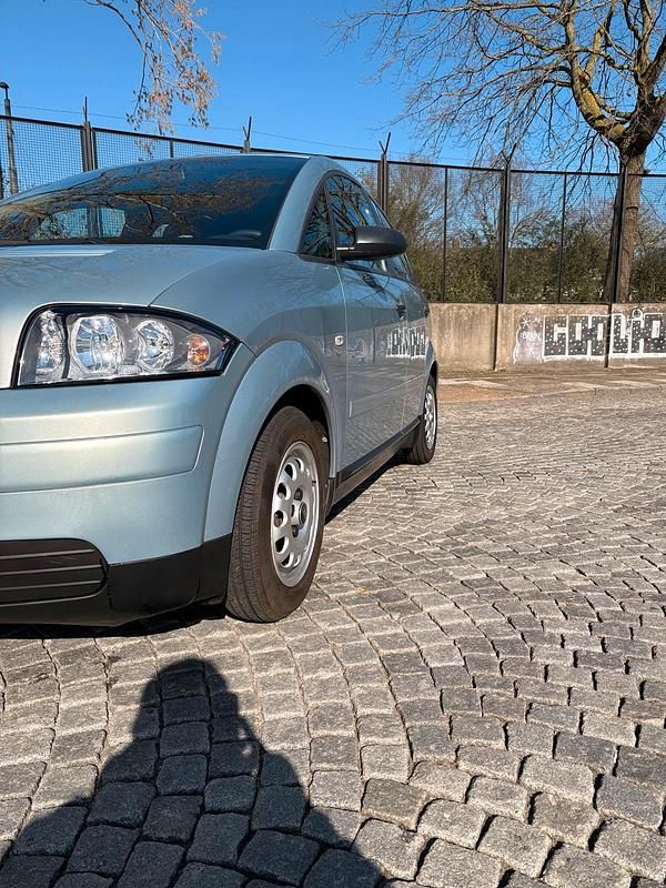 Gebraucht Audi A2 61 PS (44 kW) 2002 Grau Kleinwagen