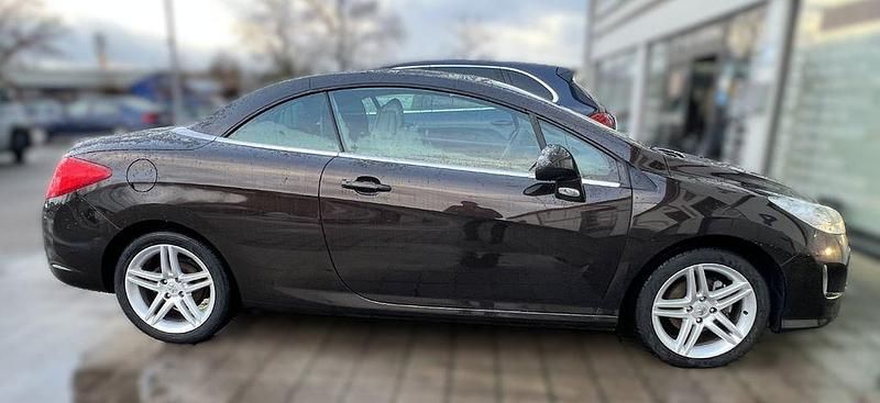 Gebraucht Peugeot 308 CC Premium 120 PS (88 kW) 2009 Terre d'ombre Cabrio