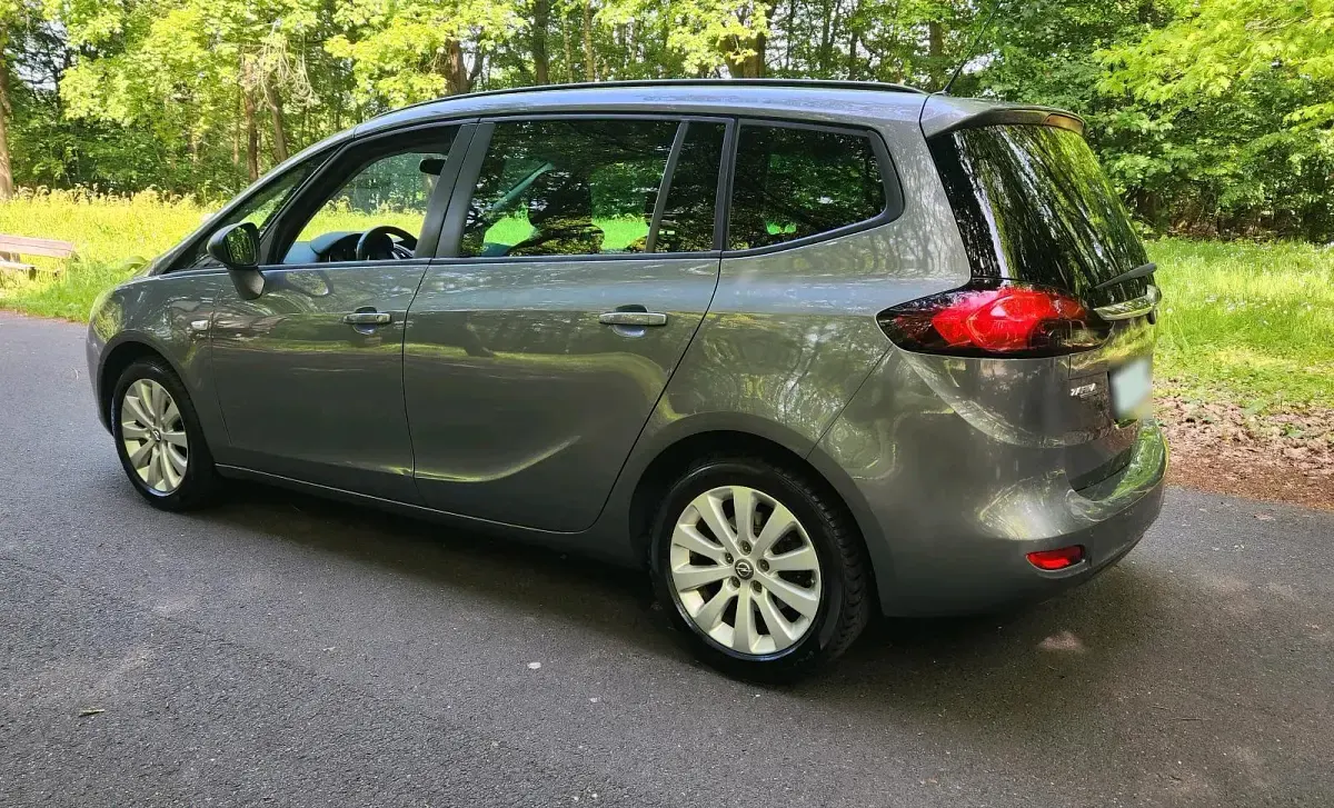Gebraucht Opel Zafira 120 PS (88 kW) 2016 Van / Kleinbus