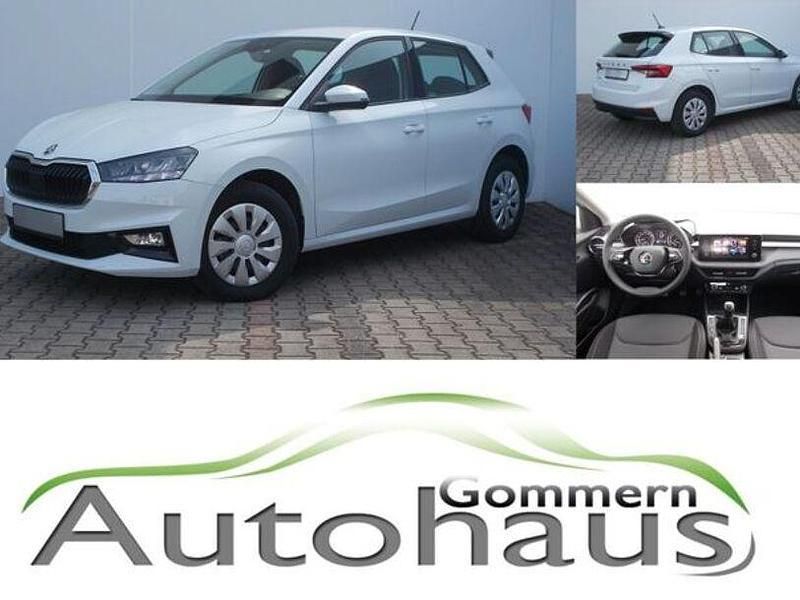 Weiß Gebraucht 2024 Skoda Fabia Ambition Limousine | 17.650 € (Guter Preis) - Bild 1/4