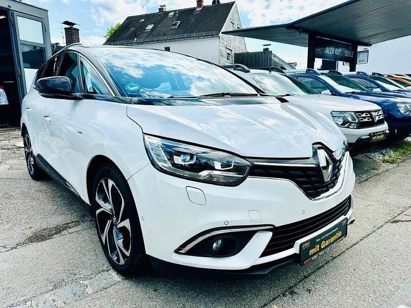 Weiß Gebraucht 2017 Renault Grand Scénic IV Bose Edition Van / Kleinbus | 10.990 € (Fairer Preis) - Bild 1/4