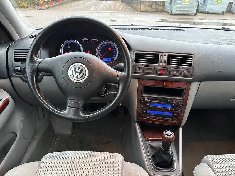 Gebraucht VW Bora 110 PS (80 kW) 2003 Blau Kombi