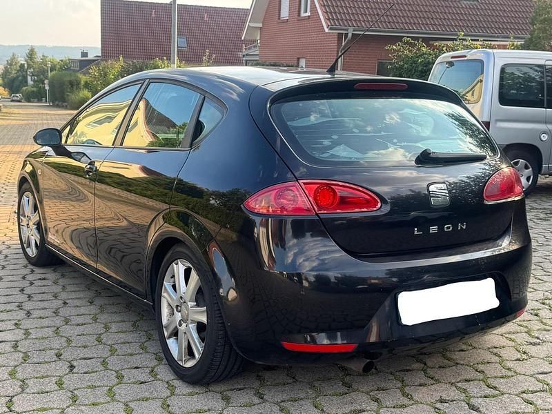 Gebraucht Seat Leon 102 PS (75 kW) 2006 Schwarz Kleinwagen