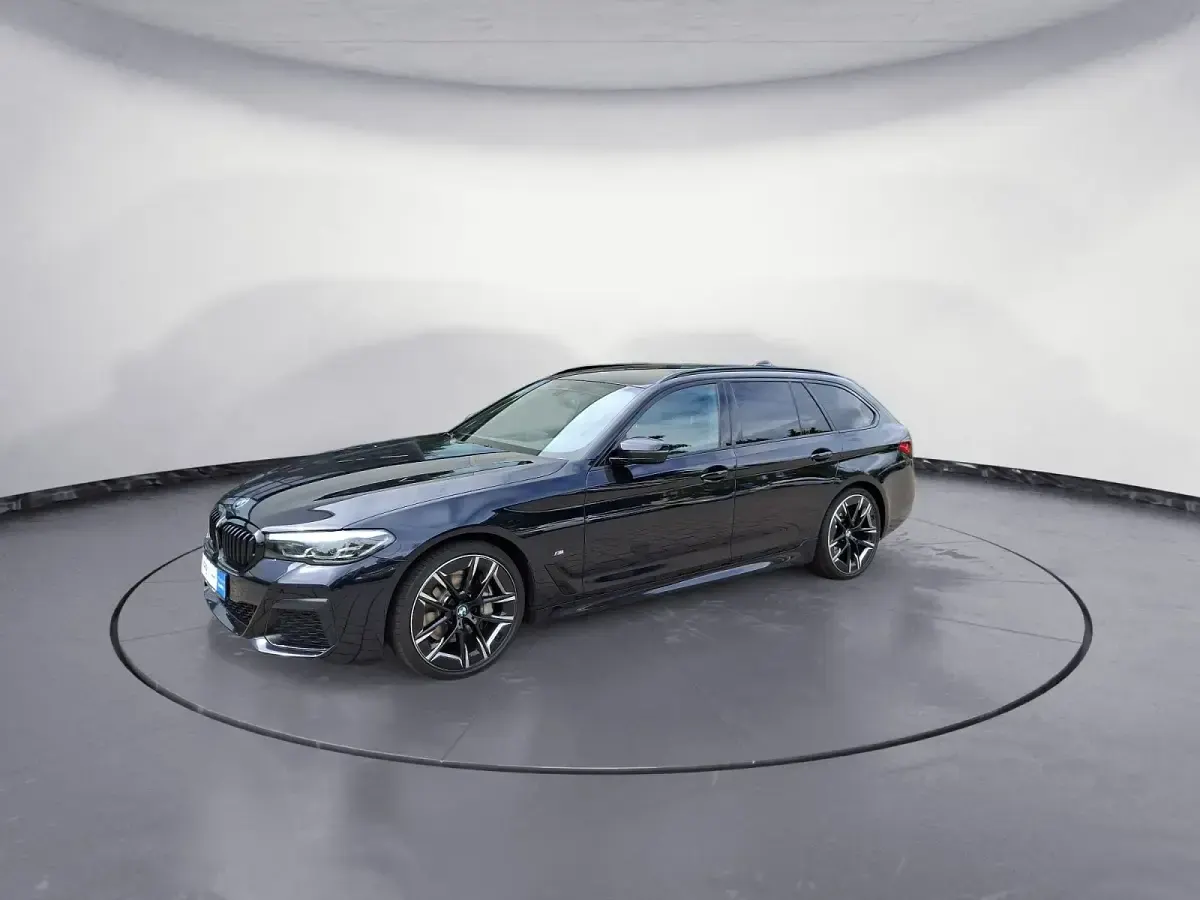 Gebraucht BMW 540 M Sport 333 PS (244 kW) 2023 Schwarz Kombi