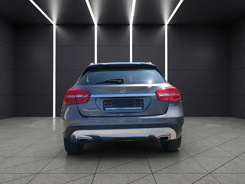 Gebraucht Mercedes GLA250 Urban 211 PS (155 kW) 2014 Grau SUV