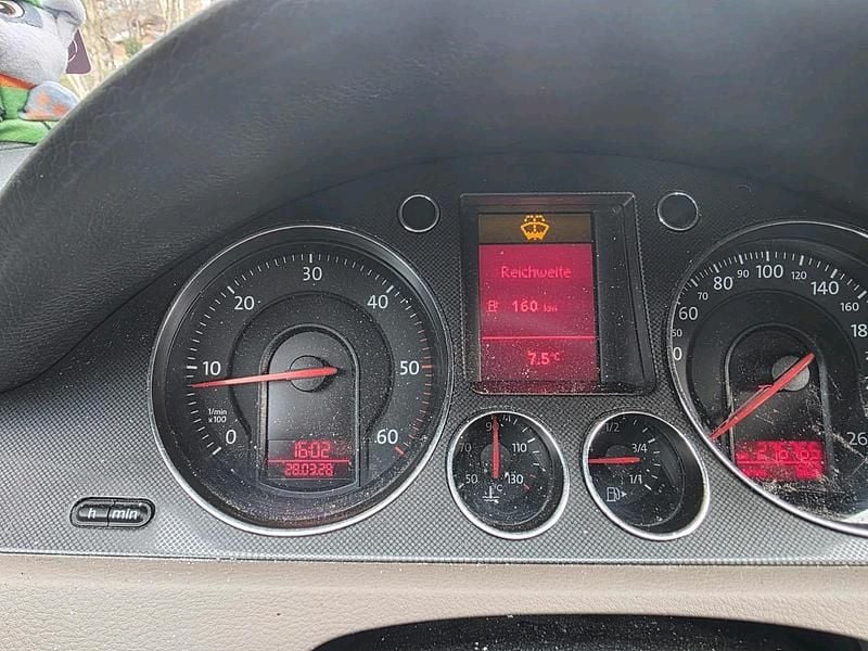 Gebraucht VW Passat 140 PS (102 kW) 2007 Rot Kombi