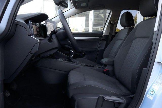 Gebraucht VW Golf VIII Life 116 PS (85 kW) 2025 Crystal ice blue (blau) Limousine