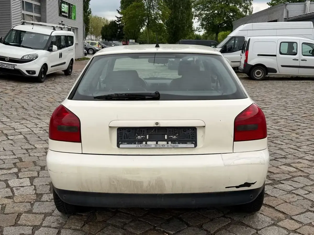 Gebraucht Audi A3 Ambition 101 PS (74 kW) 2000 Weiß Kleinwagen