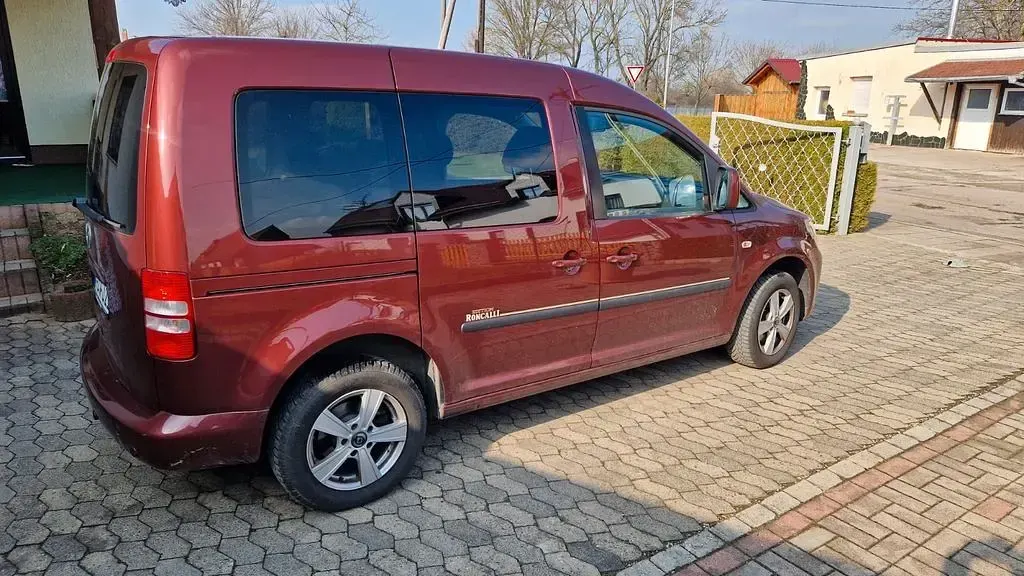 Gebraucht VW Caddy 105 PS (77 kW) 2012 Rot Van / Kleinbus