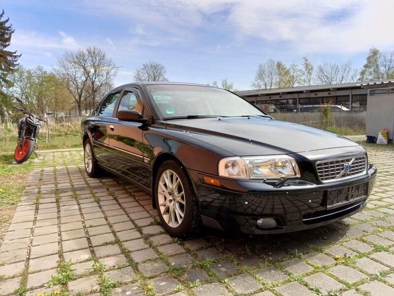 Schwarz Gebraucht 2003 Volvo S80 Limousine | 2.800 € (Fairer Preis) - Bild 1/4