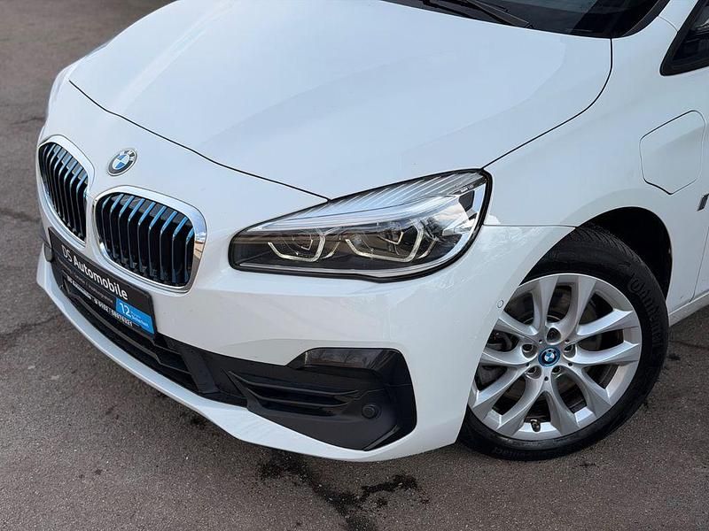 Gebraucht BMW 225 Active Tourer iPerformance 224 PS (164 kW) 2018 Weiß Van / Kleinbus