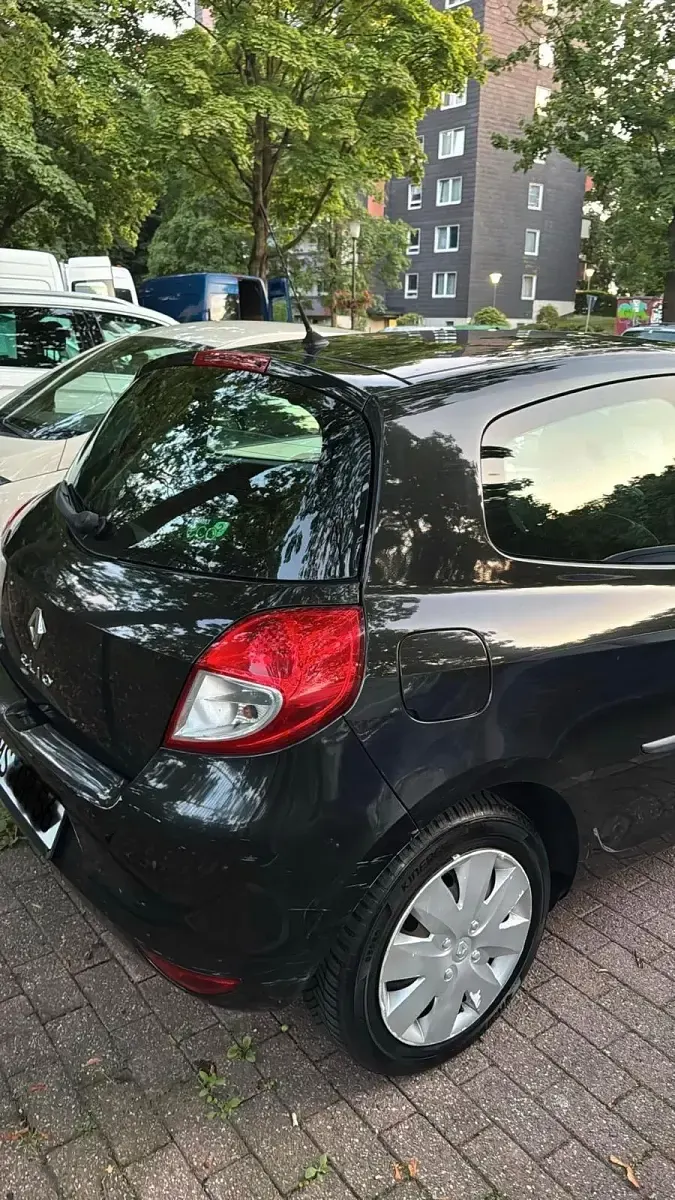 Gebraucht Renault Clio 80 PS (58 kW) 2012 Schwarz Kleinwagen