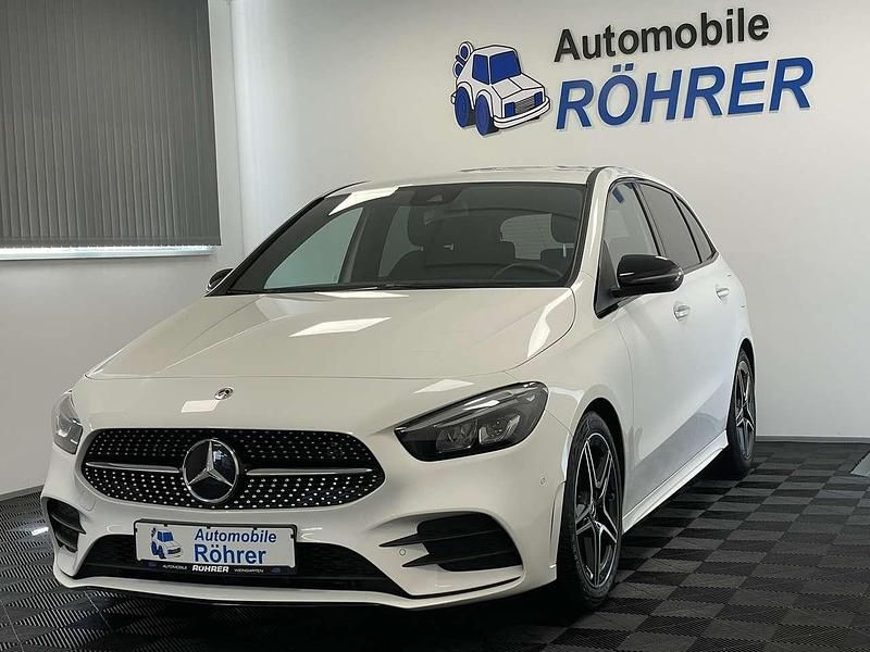 Weiß Gebraucht 2021 Mercedes B200 AMG line Van / Kleinbus | 29.500 € (Fairer Preis) - Bild 1/4