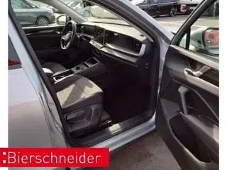 Gebraucht VW Tayron Life 150 PS (110 kW) 2025 Silber SUV