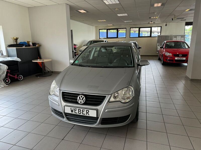 Silber Gebraucht 2009 VW Polo Comfortline Limousine | 4.999 € - Bild 1/4