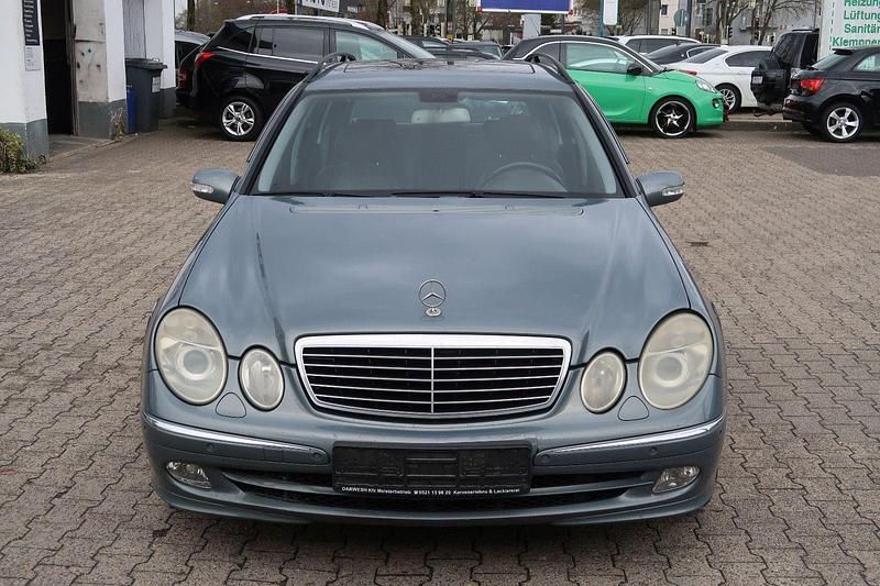 Gebraucht Mercedes E220 Avantgarde 150 PS (110 kW) 2004 Grau Kombi