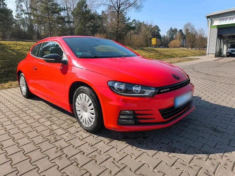Gebraucht VW Scirocco 220 PS (161 kW) 2017 Rot Coupé