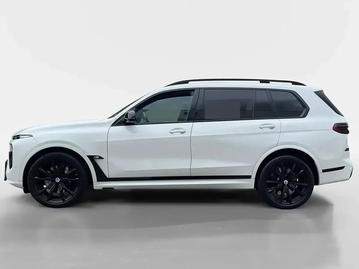 Gebraucht BMW X7 M Sport 530 PS (389 kW) 2023 Alpinweiß uni SUV