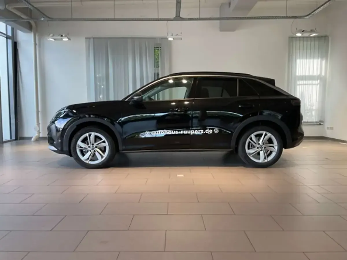 Gebraucht VW T-Roc Life 150 PS (110 kW) 2026 Grenadillschwarz metallic SUV