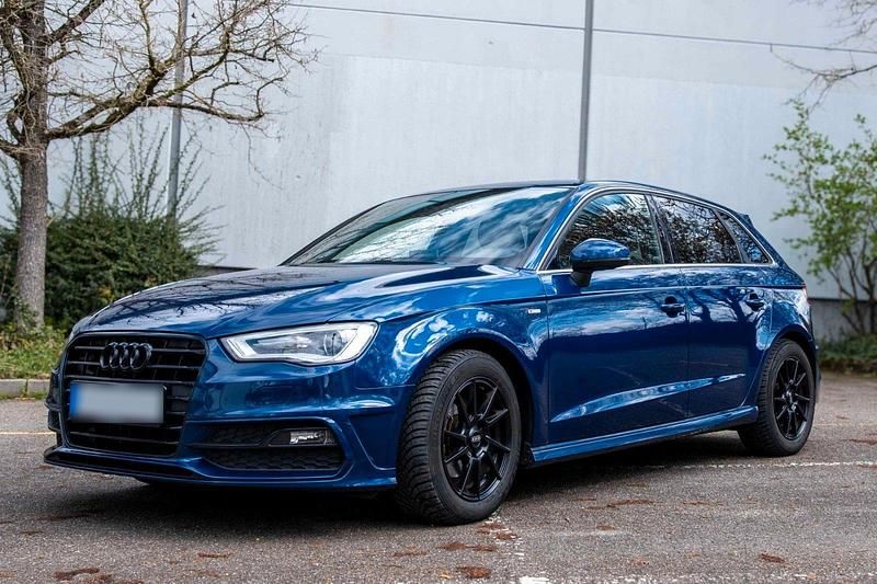 Używany Audi A3 S-Line 125 KM (91 kW) 2014 Niebieski Coupe