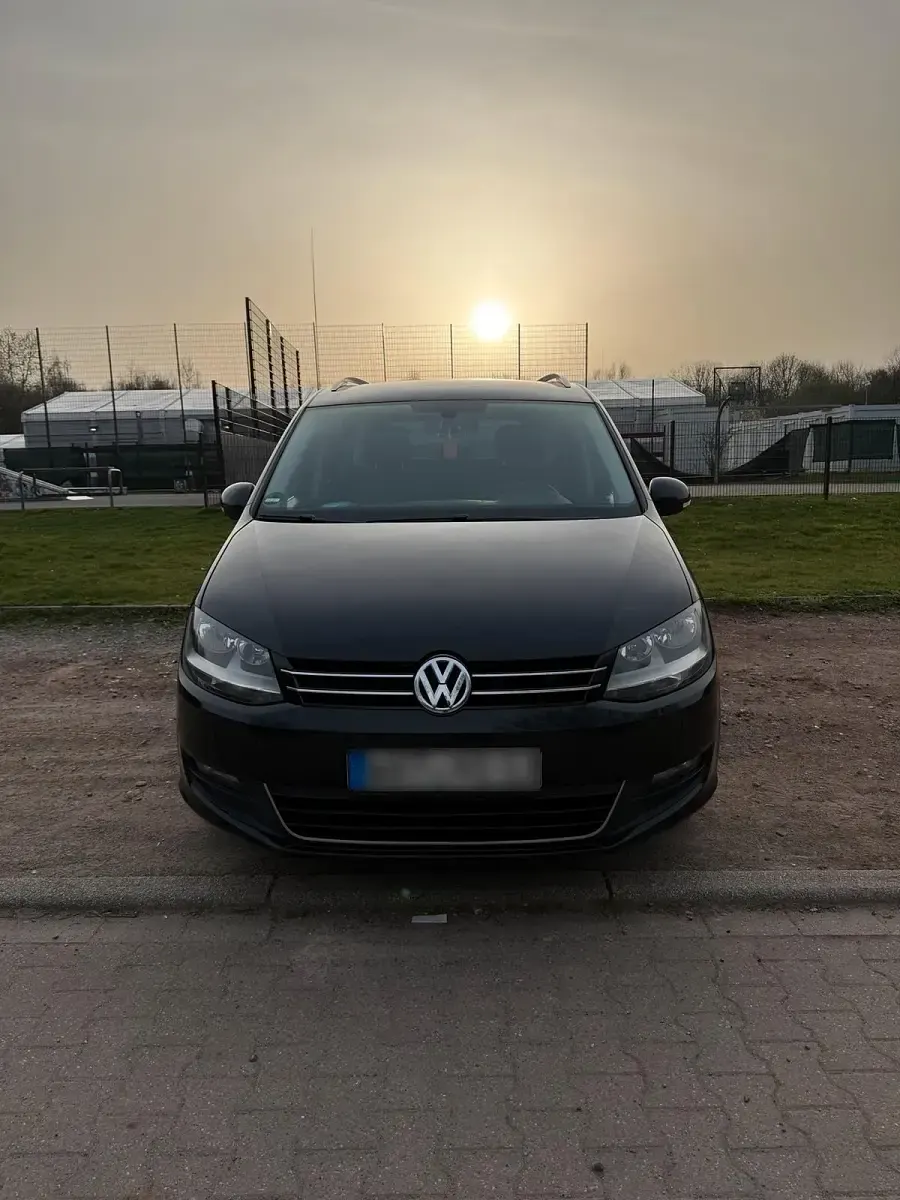 Gebraucht VW Sharan 140 PS (102 kW) 2013 Schwarz Van / Kleinbus