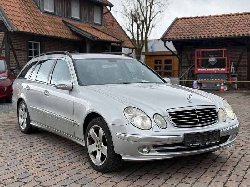 Gebraucht Mercedes E320 Avantgarde 204 PS (150 kW) 2004 Silber Kombi