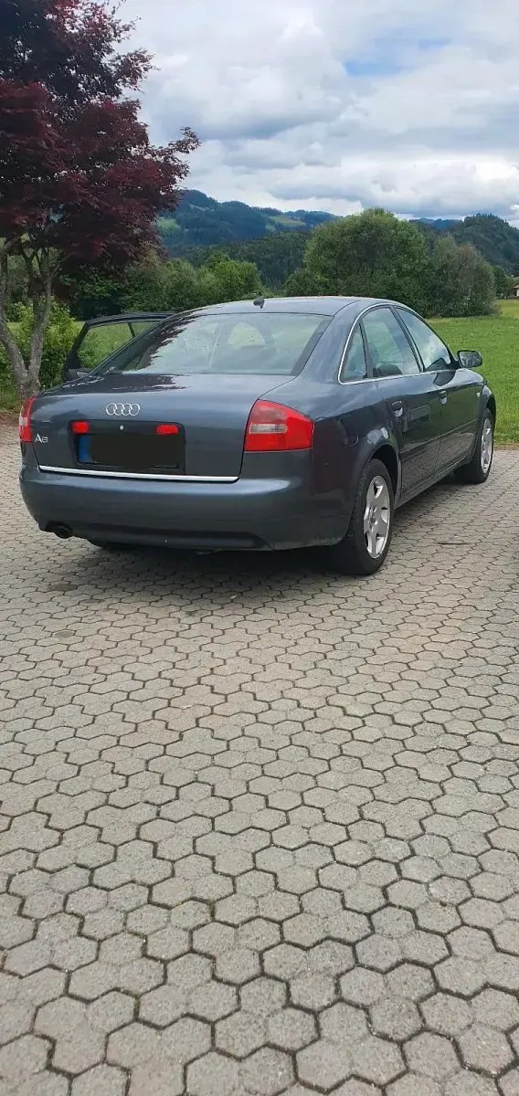 Gebraucht Audi A6 130 PS (95 kW) 2002 Grau Limousine