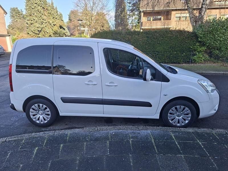 Gebraucht Citroën Berlingo 98 PS (72 kW) 2011 Weiß Van / Kleinbus