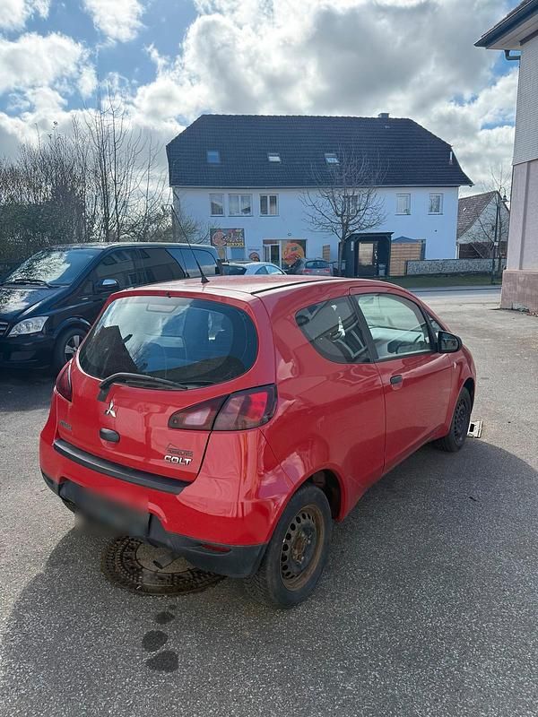 Gebraucht Mitsubishi Colt 75 PS (55 kW) 2009 Rot Kleinwagen