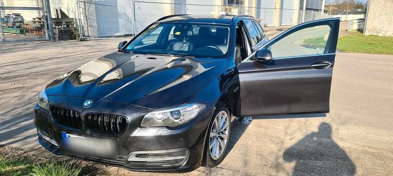 Gebraucht BMW 530 Comfort Edition 320 PS (235 kW) 2014 Andere farben Kombi