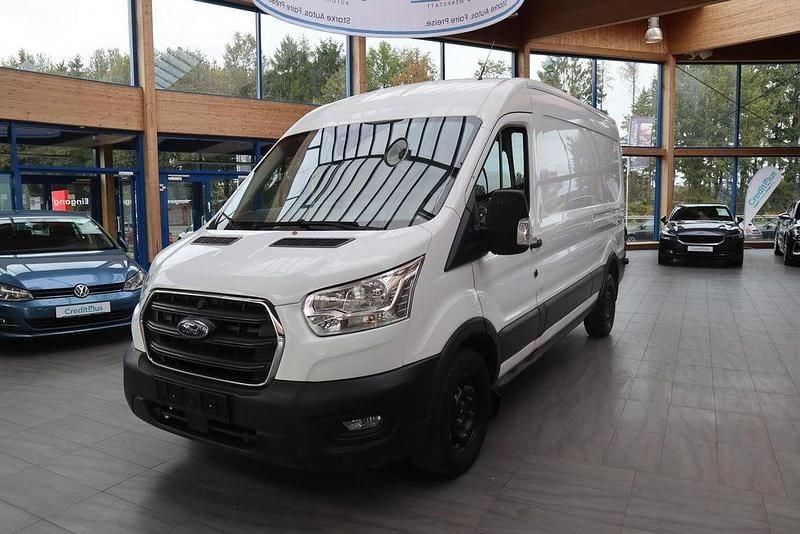 Gebraucht Ford Transit Trend 131 PS (96 kW) 2020 Weiß Limousine