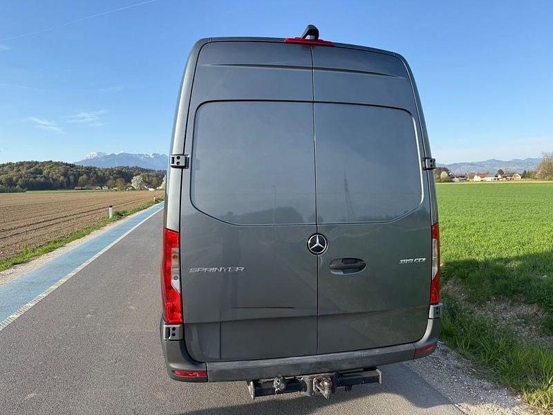 Gebraucht Mercedes Sprinter 190 PS (139 kW) 2021 Grau Van
