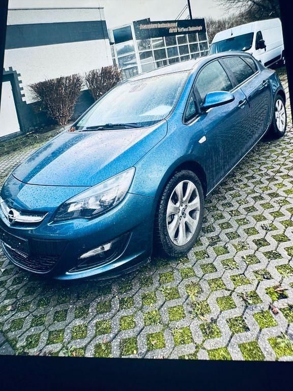 Blau Gebraucht 2015 Opel Astra Style Limousine | 5.599 € (Superpreis) - Bild 1/4