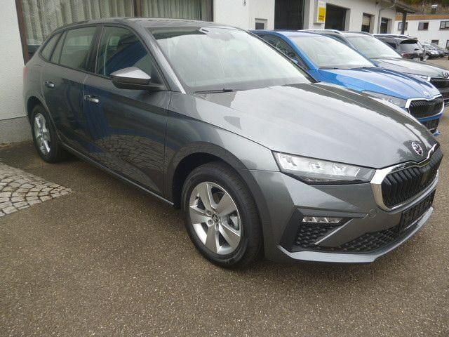 Neu Skoda Scala Selection 116 PS (85 kW) 2025 Grau Kleinwagen