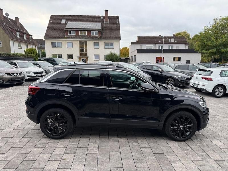 Gebraucht VW T-Roc 150 PS (110 kW) 2022 Schwarz SUV