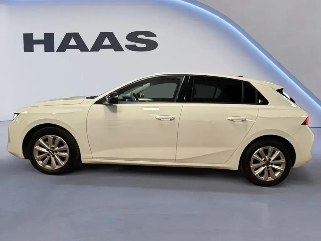 Gebraucht Opel Astra Edition 110 PS (80 kW) 2024 Weiß Kleinwagen