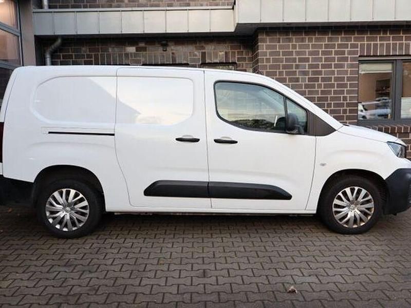 Gebraucht Peugeot Partner 131 PS (96 kW) 2019 Weiss Van / Kleinbus