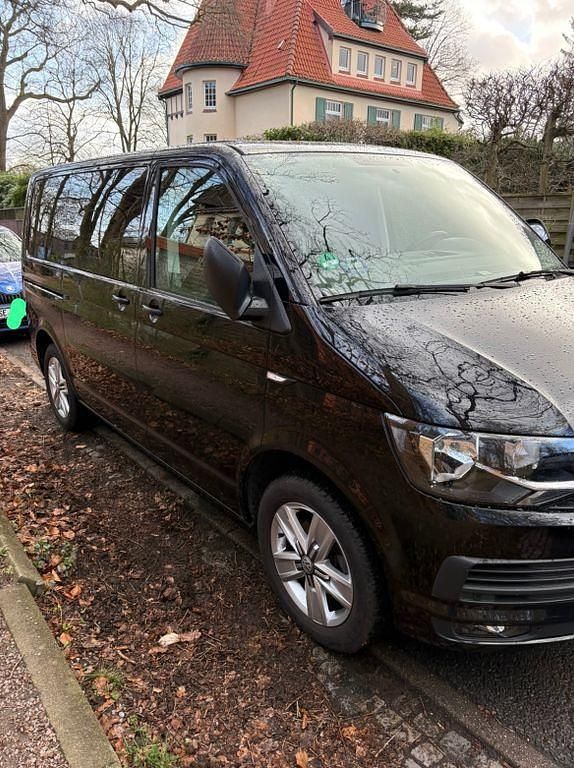 Usado VW Multivan Family 150 HP (110 kW) 2020 Preto Monovolume