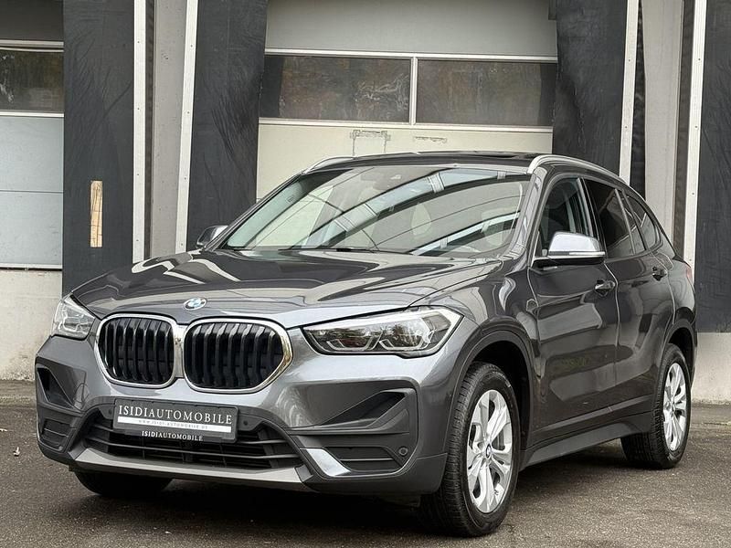 Mineralgrau Gebraucht 2021 BMW X1 Advantage SUV | 25.900 € (Fairer Preis) - Bild 1/4