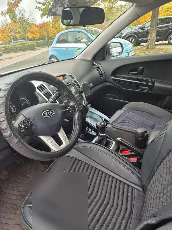 Gebraucht Kia Ceed Spirit 125 PS (91 kW) 2012 Weiß Kleinwagen