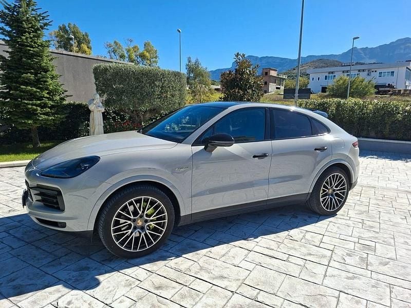 Second-hand Porsche Cayenne 462 CP (339 kW) 2021 Gri SUV